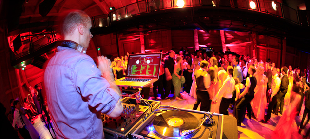 Illustration for article titled Top 7 Qualities of Professional Wedding DJs